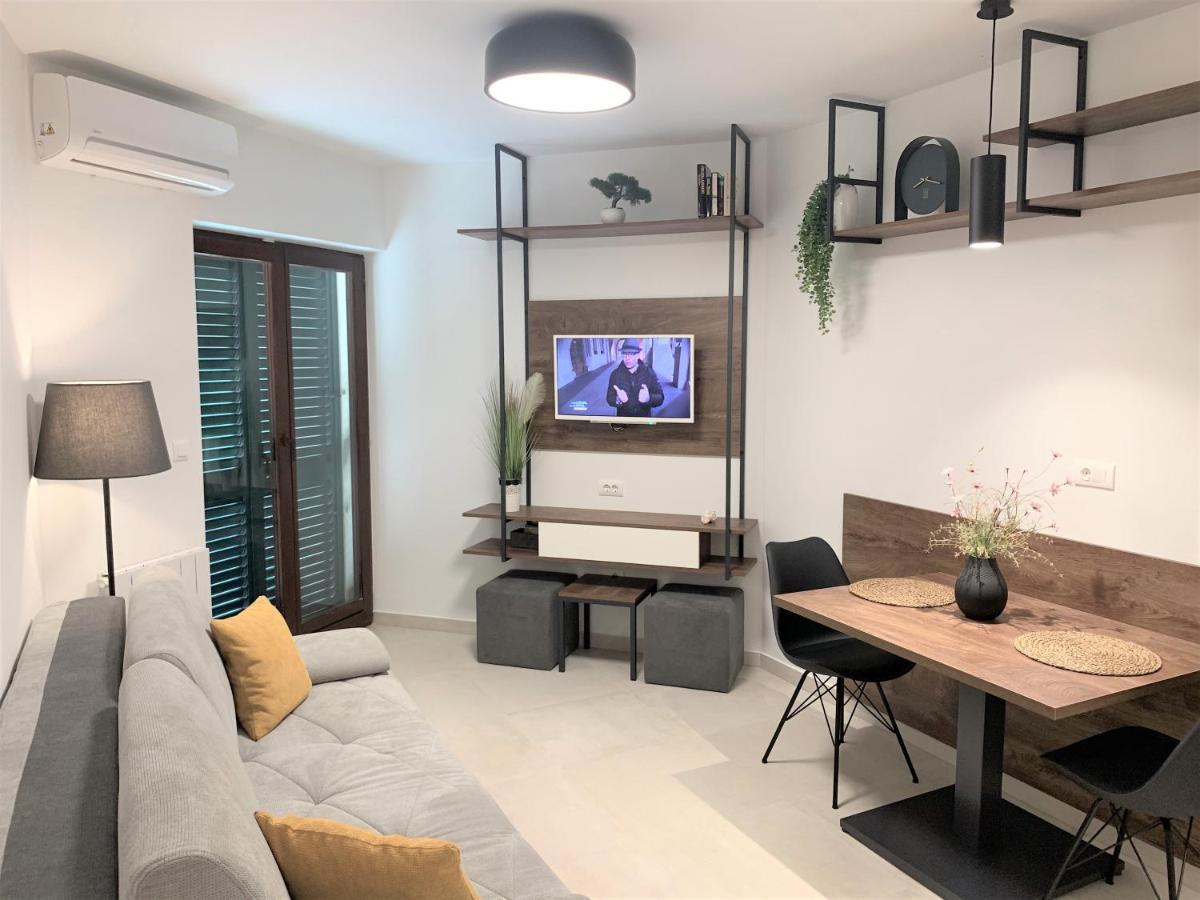 Villa Fani - Apartments In Трогир Экстерьер фото
