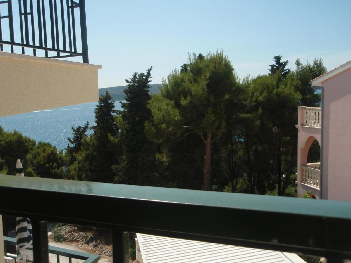 Villa Fani - Apartments In Трогир Экстерьер фото