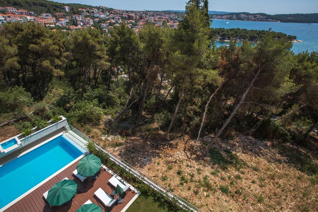 Villa Fani - Apartments In Трогир Экстерьер фото