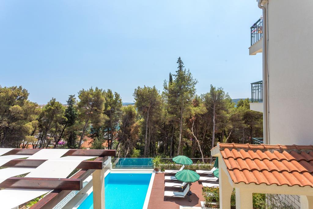 Villa Fani - Apartments In Трогир Экстерьер фото