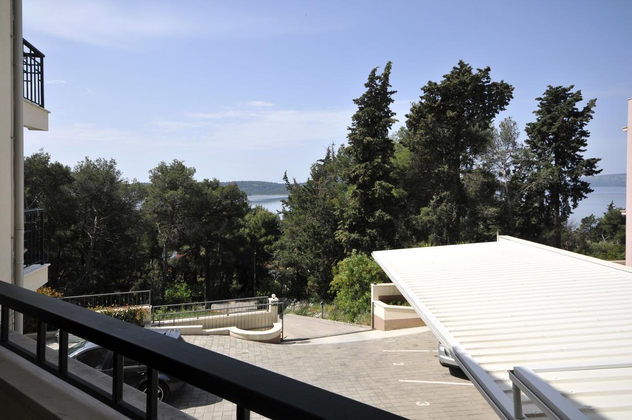 Villa Fani - Apartments In Трогир Экстерьер фото