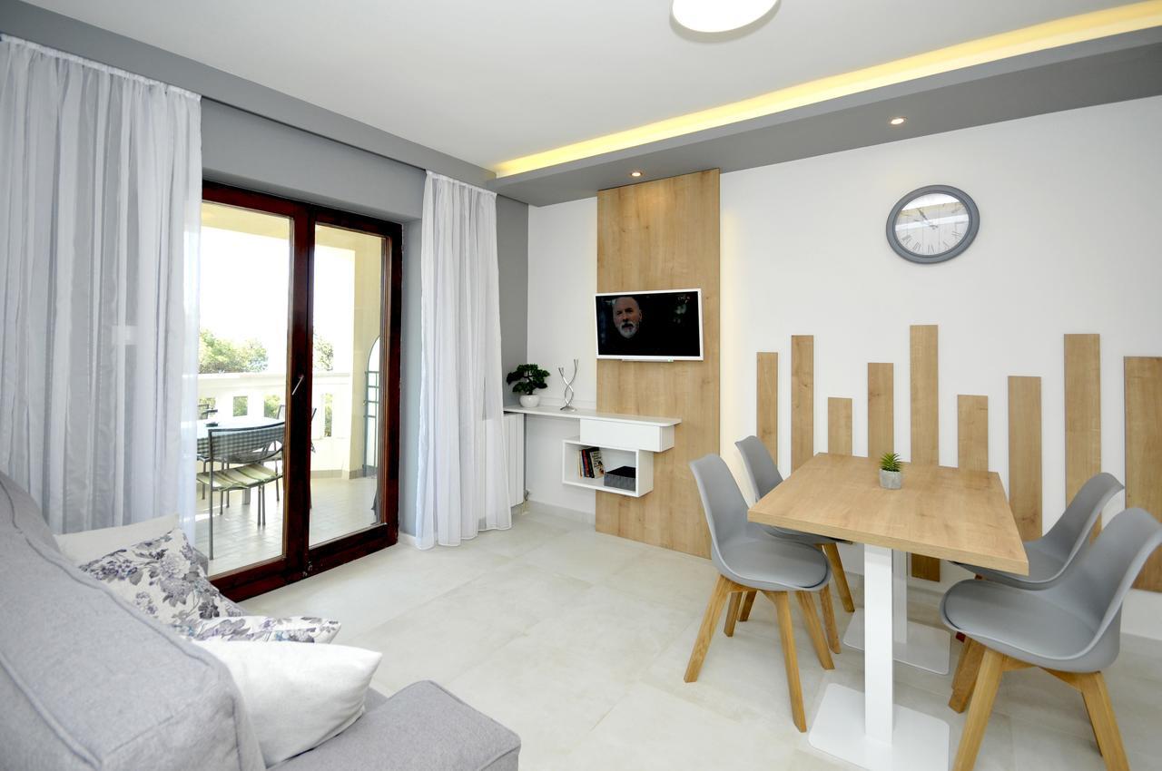 Villa Fani - Apartments In Трогир Экстерьер фото