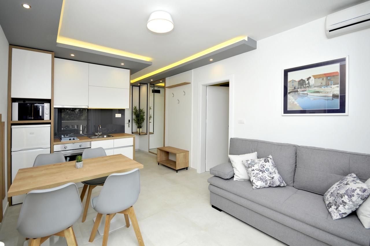 Villa Fani - Apartments In Трогир Экстерьер фото