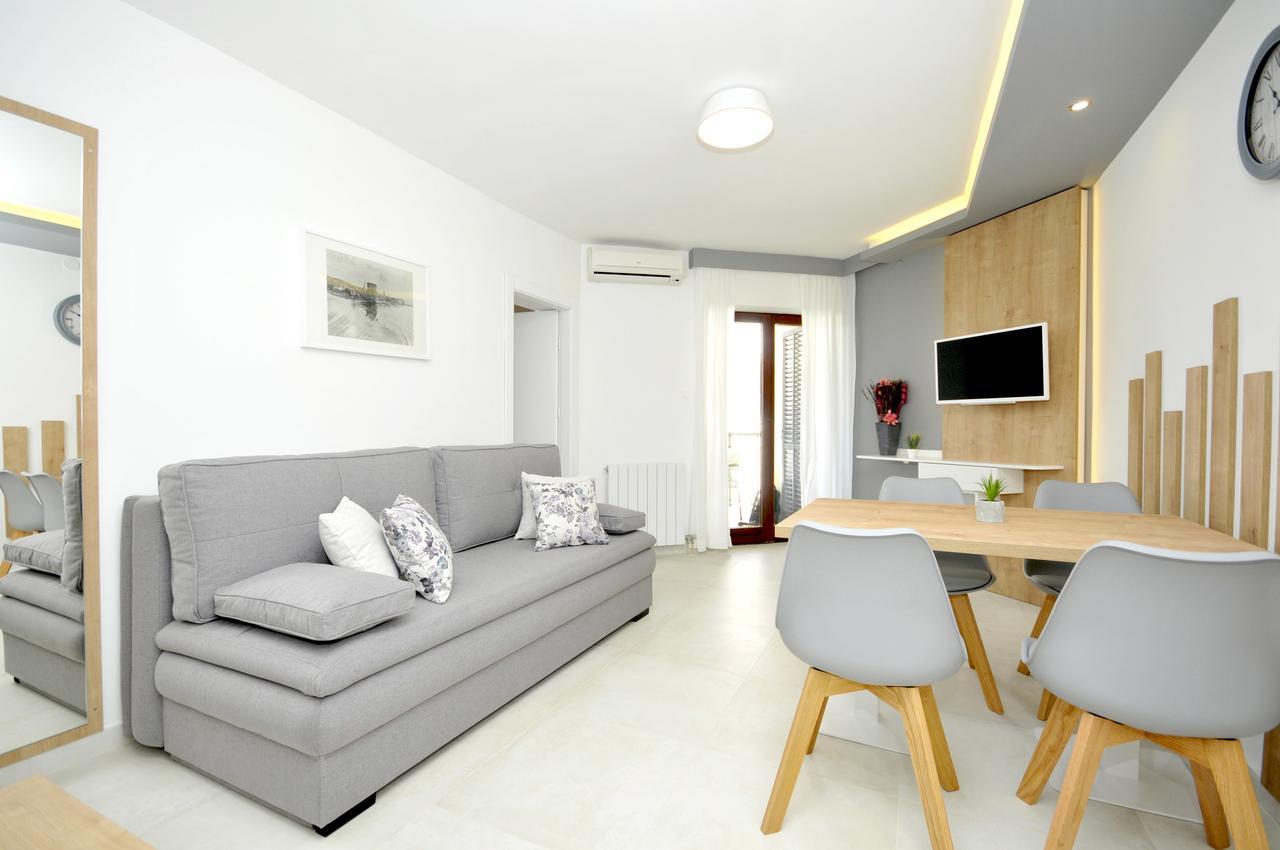 Villa Fani - Apartments In Трогир Экстерьер фото